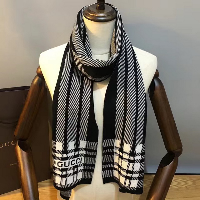 GUCCl brand scarf 35